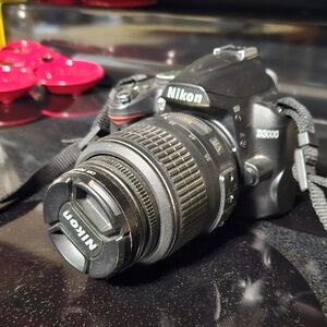 Nikon D3000 camera